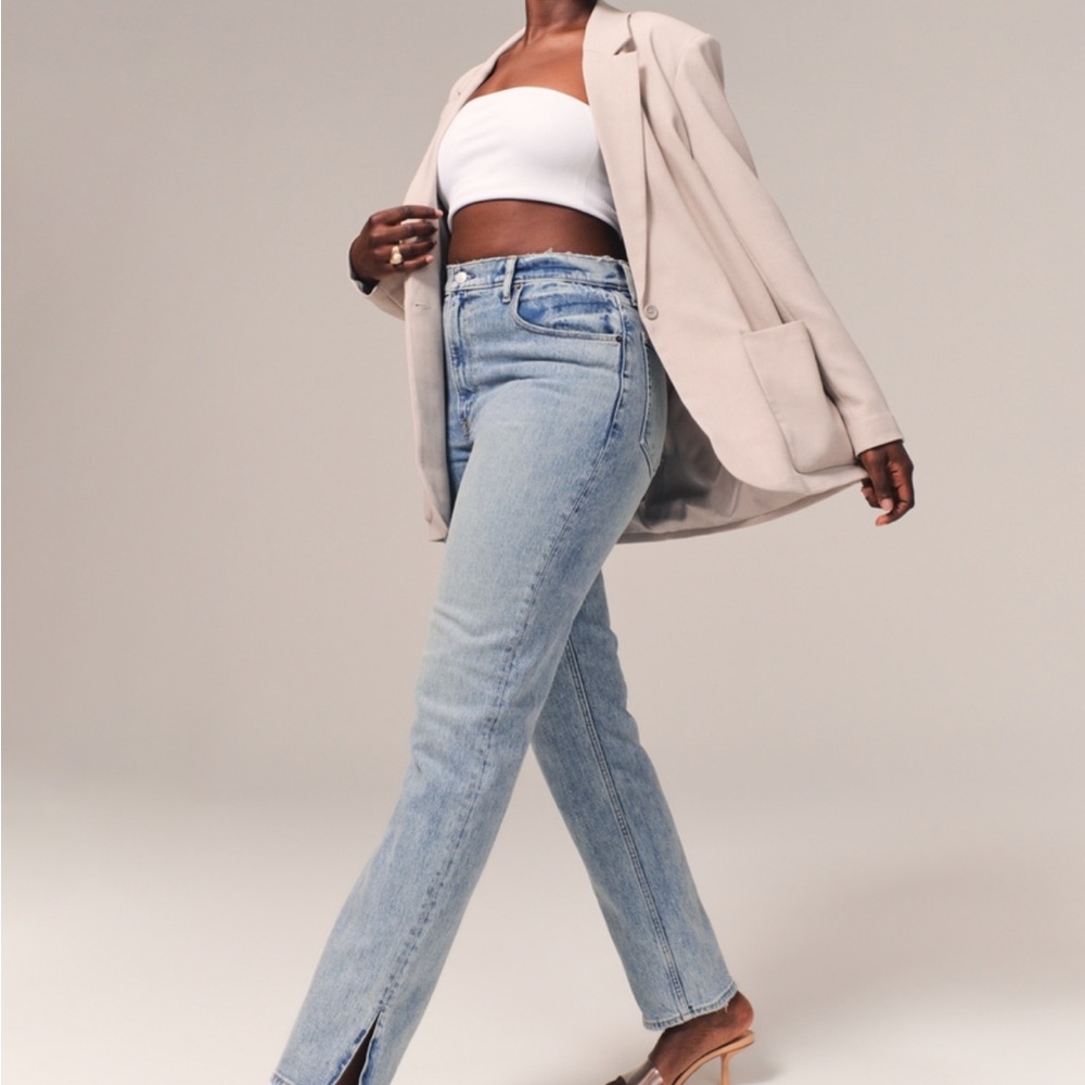 Abercrombie Curve Love Ultra High Rise 90s Straight Jean
